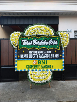 Papan Bunga Duka di Sanggau Ledo