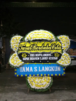 Papan Bunga Duka di Sanggau Ledo